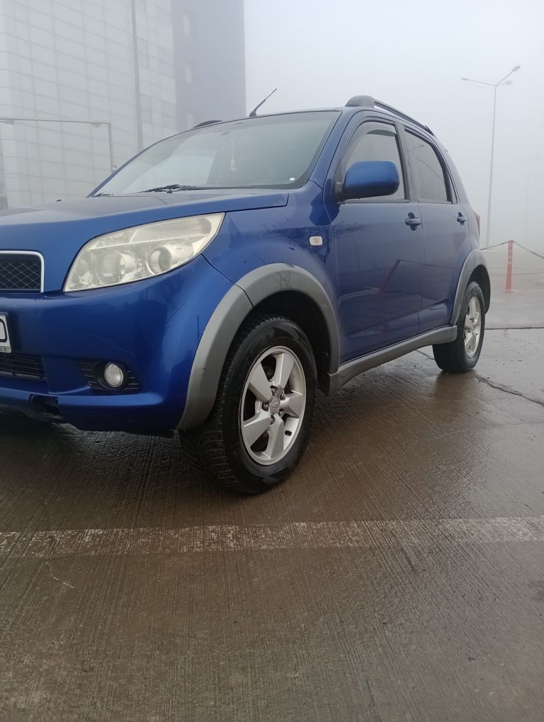 Daihatsu Terios j2
