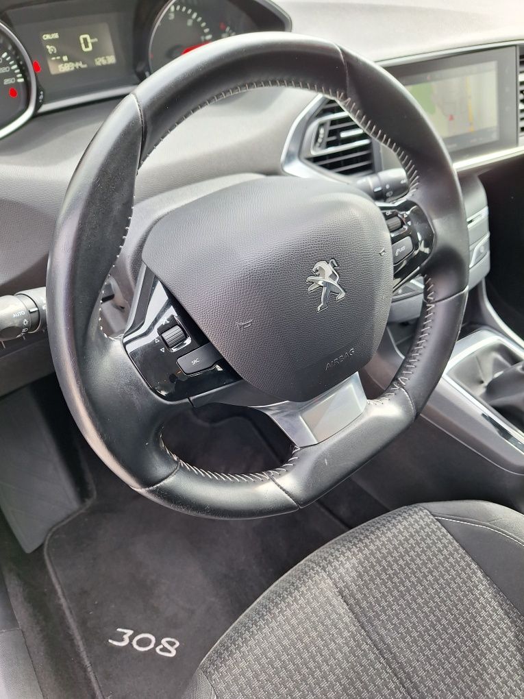 Peugeot 308 sw 1.5 кб. 102 кс 2019 г.