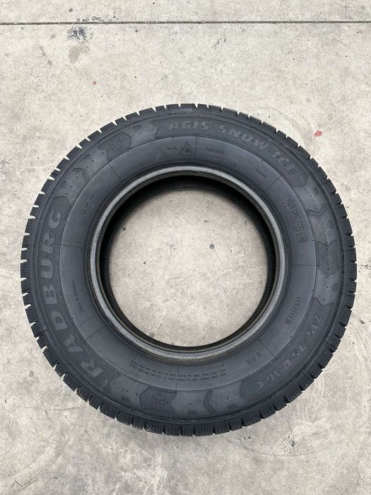 Anvelope m+s/iarna 225 70 R15C dot 2025 garantie 3 ani nerulate
