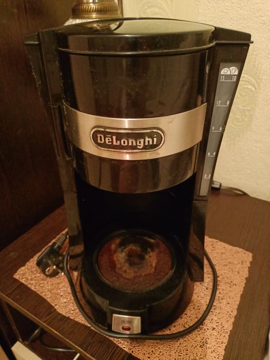 Продам кофеварку Delonghi