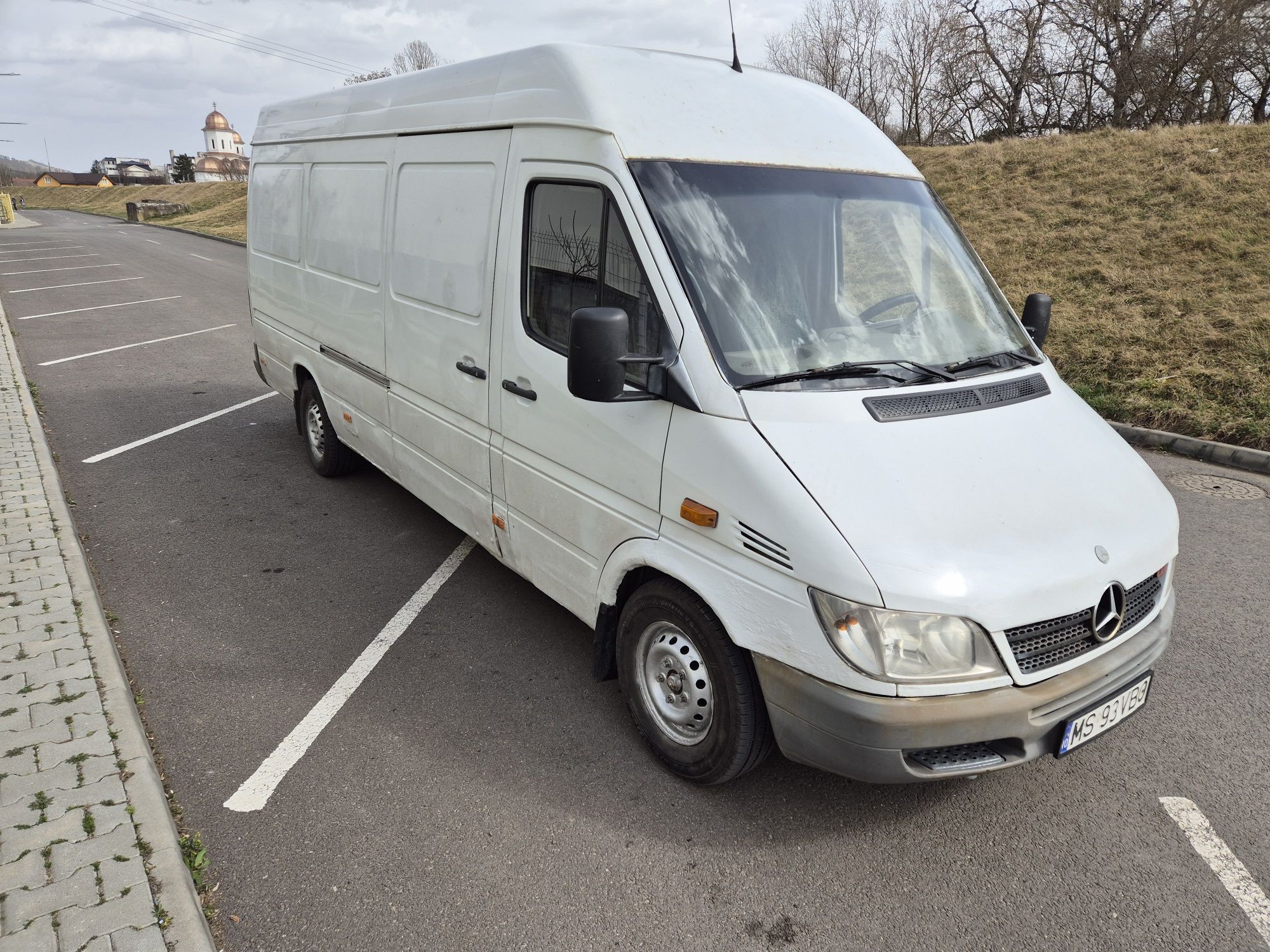 Vând Sprinter 311