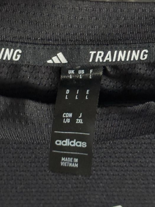 Adidas нова удължена тениска, черна, размер L