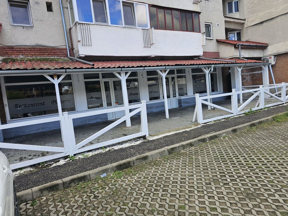 Închiriez spațiu comercial