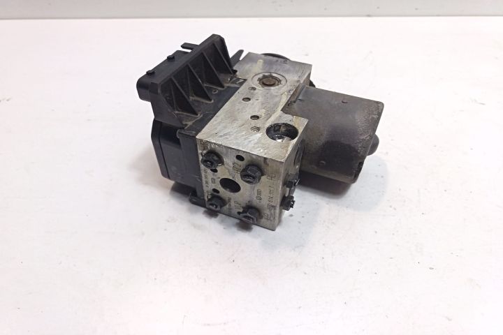 Pompa ABS 8E0614111T Volkswagen VW Passat B5.5 (facelift)