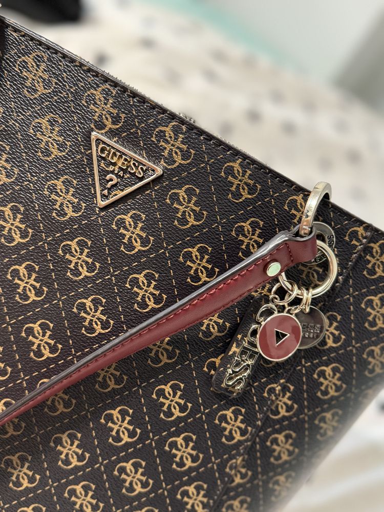 Guess geanta shopper maro bej noua