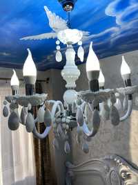 Candelabru alb