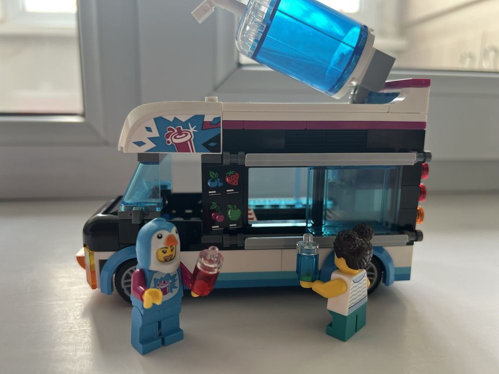 LEGO: Фургон-Пингвин CITY 60384