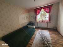 Apartament cu 3 camere de vânzare în zona Est