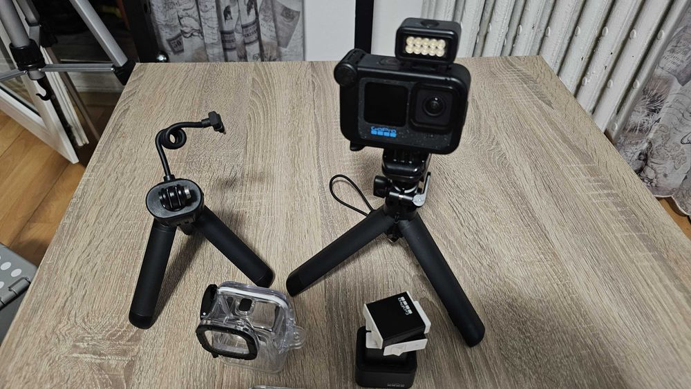 GoPro Hero 12 Black + Accesorii