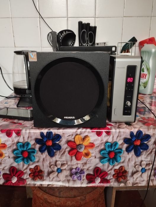 Microlab fc550 сабвуфер.