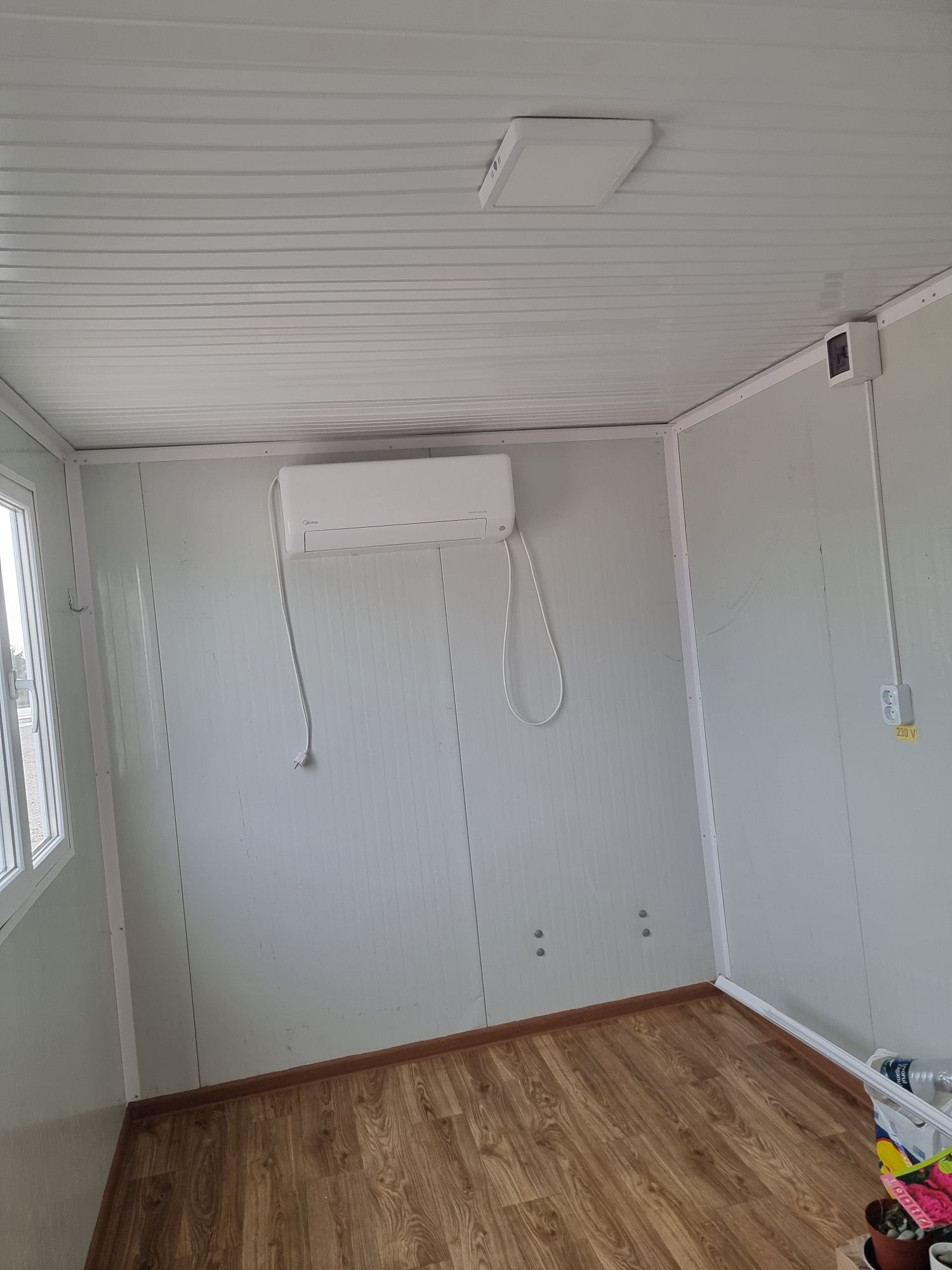 Container second hand gri 4x2.4 aer conditionat inclus