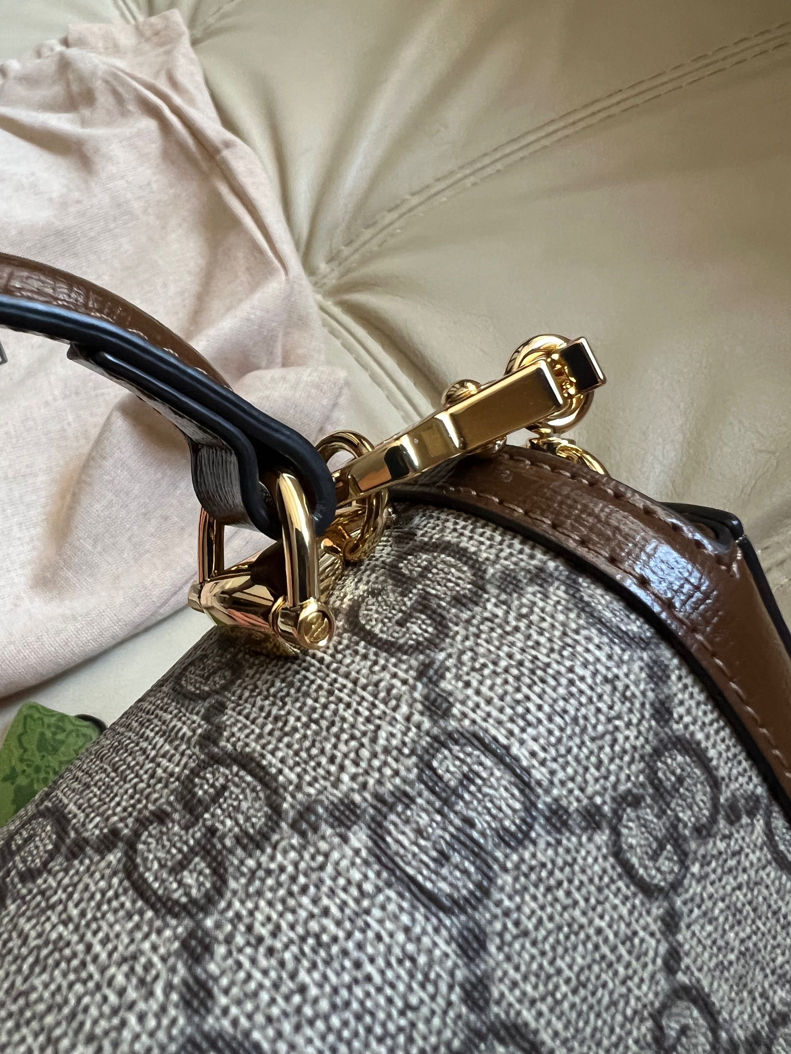 Оригинална дамска чанта Gucci Horsebit 1955 Mini Rounded Shoulder Bag.