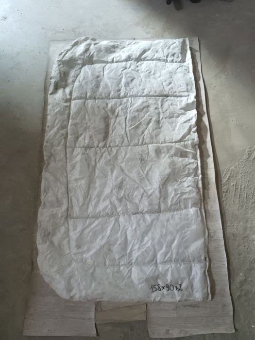 Продам авто теплоодеало на капот б/у 158*90*2