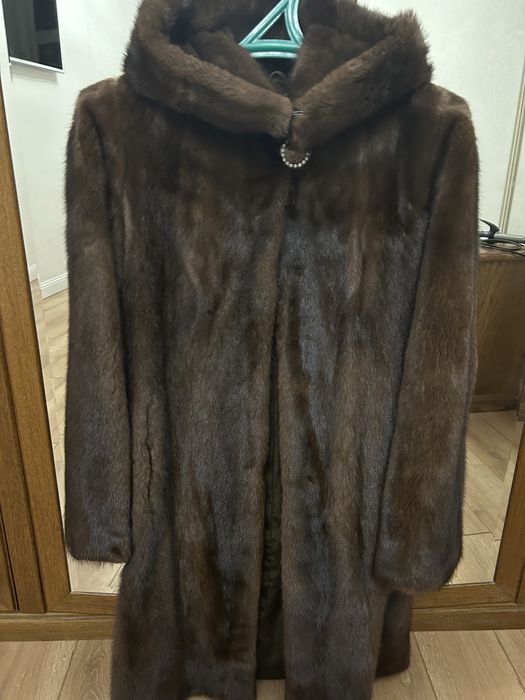 Продам норковую шубу