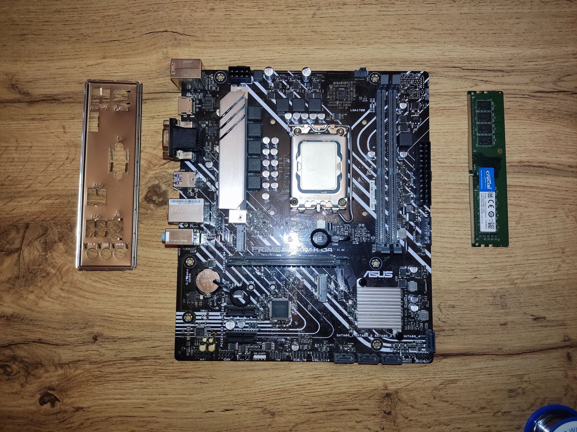 Asus B660 + i3-12100 + DDR4 16Gb