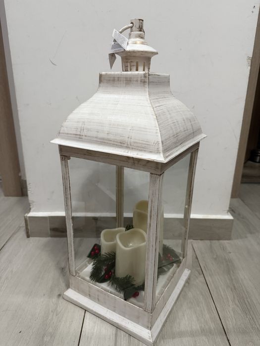 Felinar ornamental de craciun cu lumini nou cu ericheta. 24x24x61 cm