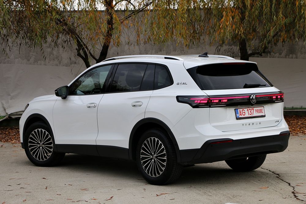 Vw Tiguan 2025 1.5 e-Tsi Hybrid 4.300 KM CA NOU IN GARANTIE