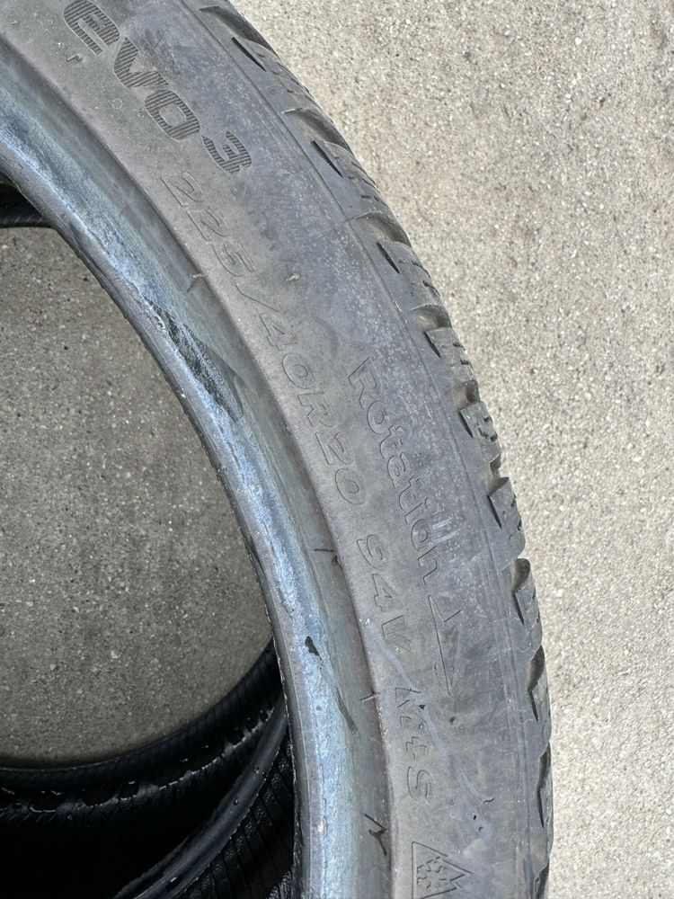 2бр зимни гуми 225 40 20 Hankook