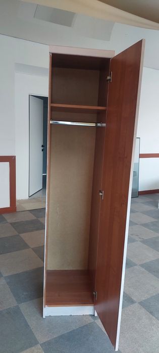 Продам шкаф- пенал