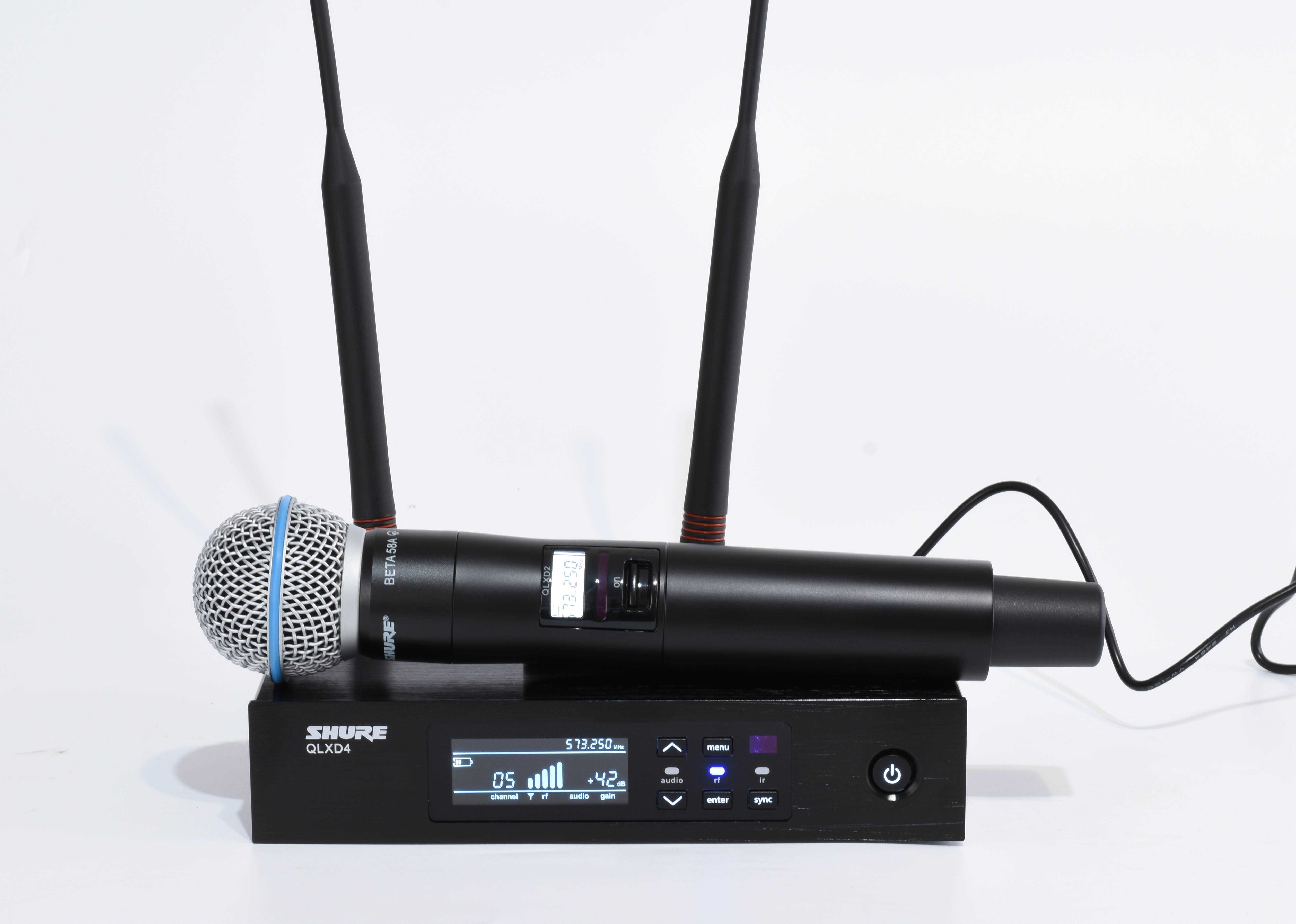 Wireless SHURE QLXD4 BETA 58A microfon + CASE cadou (Made in Mexico)
