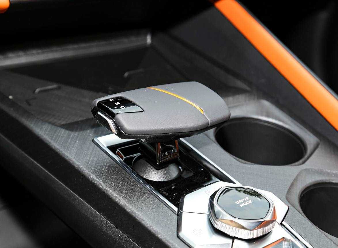 CHANGAN UNI V naxt va nasiya savdo yillik 10%