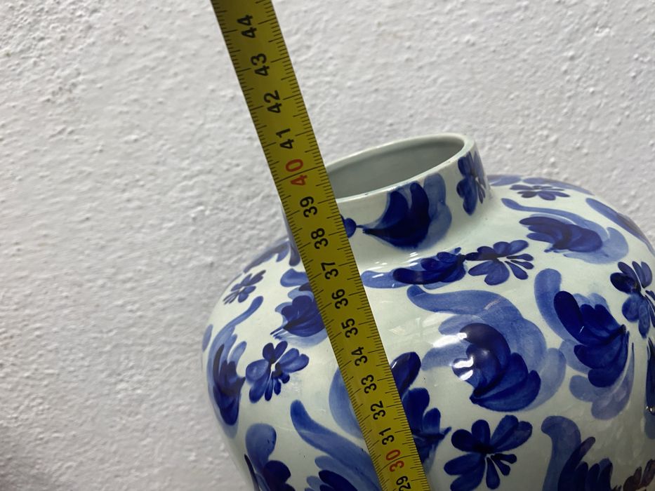 Голяма порцеланова ваза от белгия