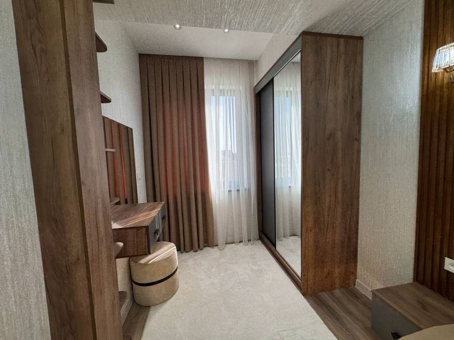 Продается 3х комнатная студия квартира