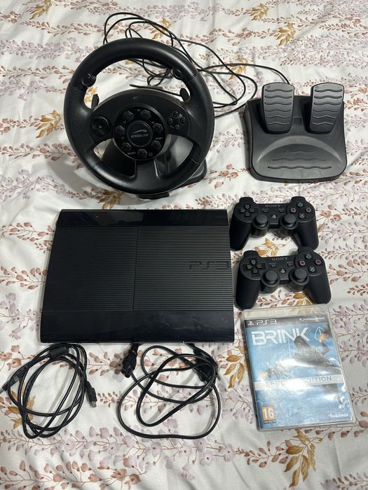 Playstation 3 si volan cu pedale