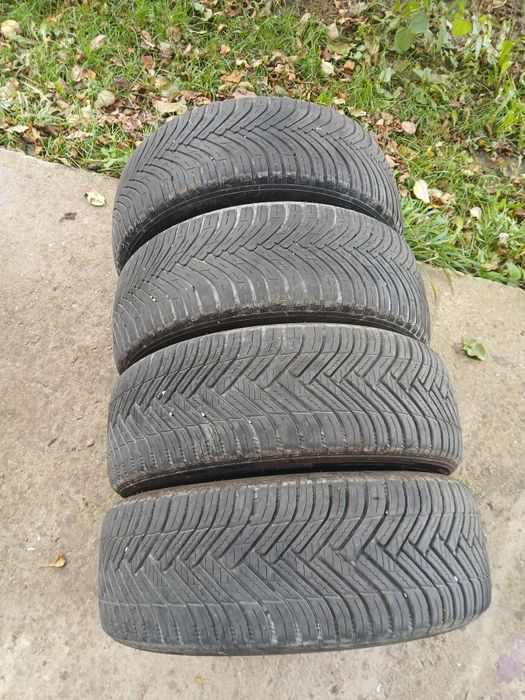 Vând anvelope M+S 195/55 R16