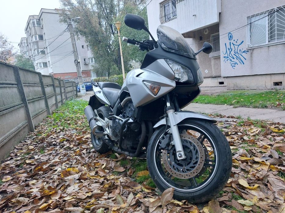 De vânzare/Schimb cu Rulota .  Honda PC38 CBF 600SA /2007 35000 km.