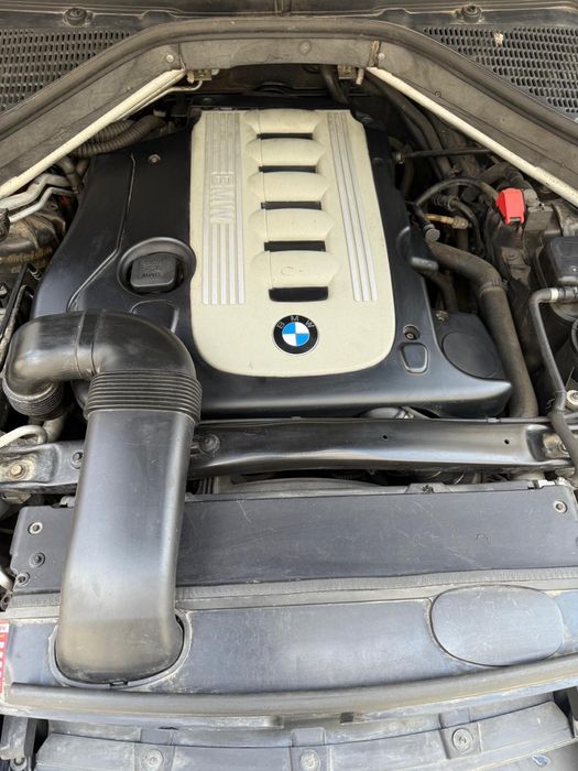 Vand BMW X5 in stare impecabila.