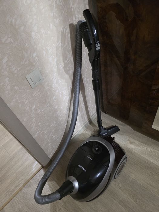 Продам пылесос Samsung с аквафильтром