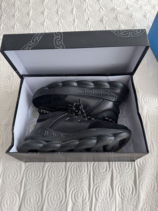 Versace chain reaction black