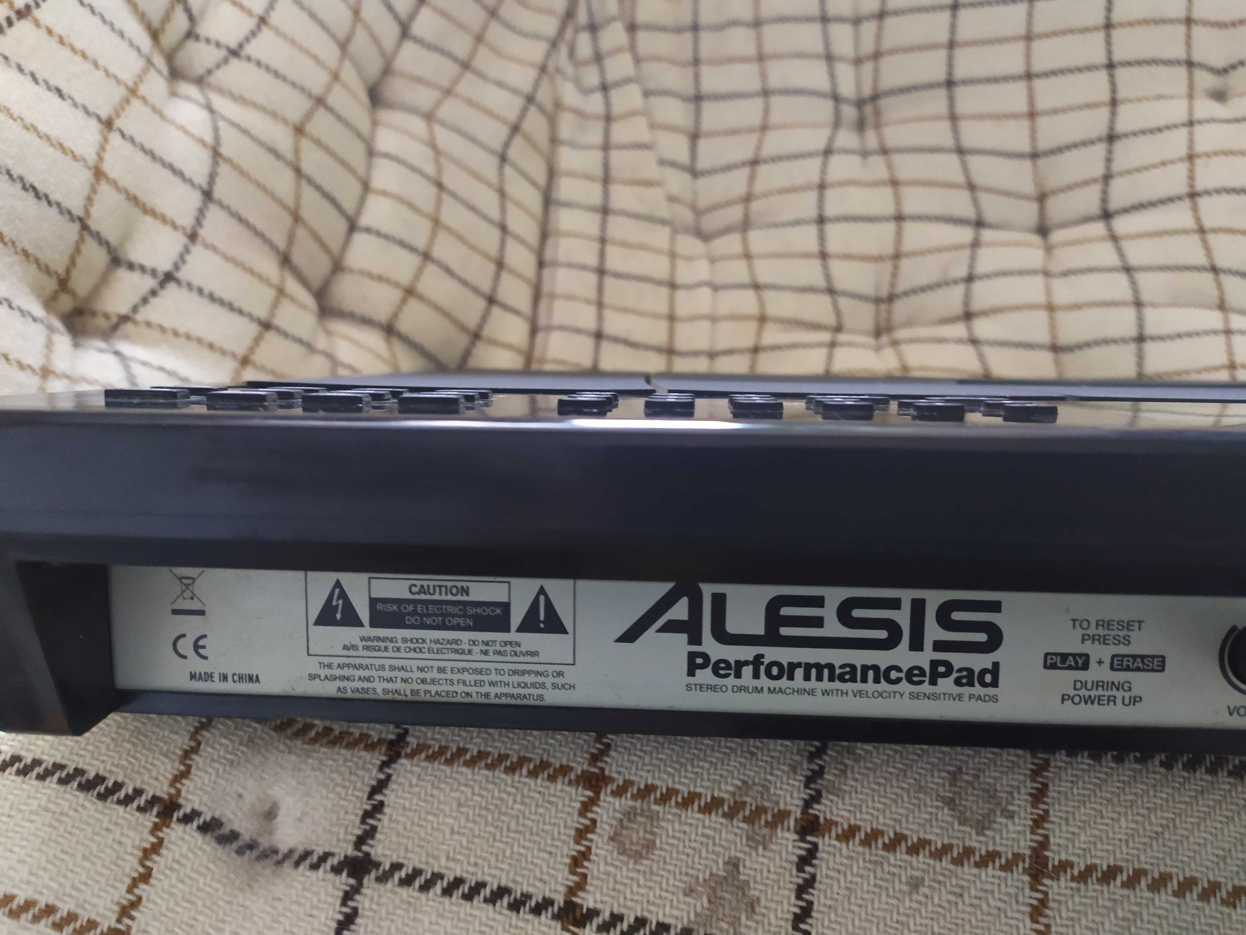 Синтезатор електронни барабани Alesis Performance Pad .