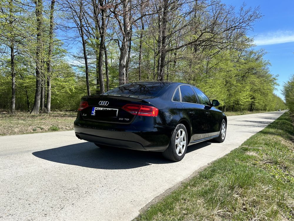 Audi A4-B8-2009-sedan-manual-CAGA-km. reali