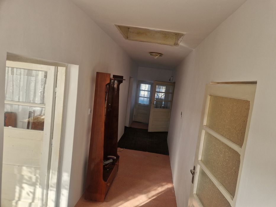 Casă si teren in Hârlău