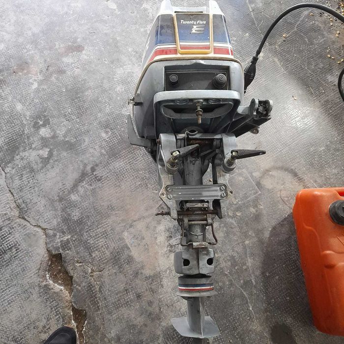 Evinrude 25, 2 timpi