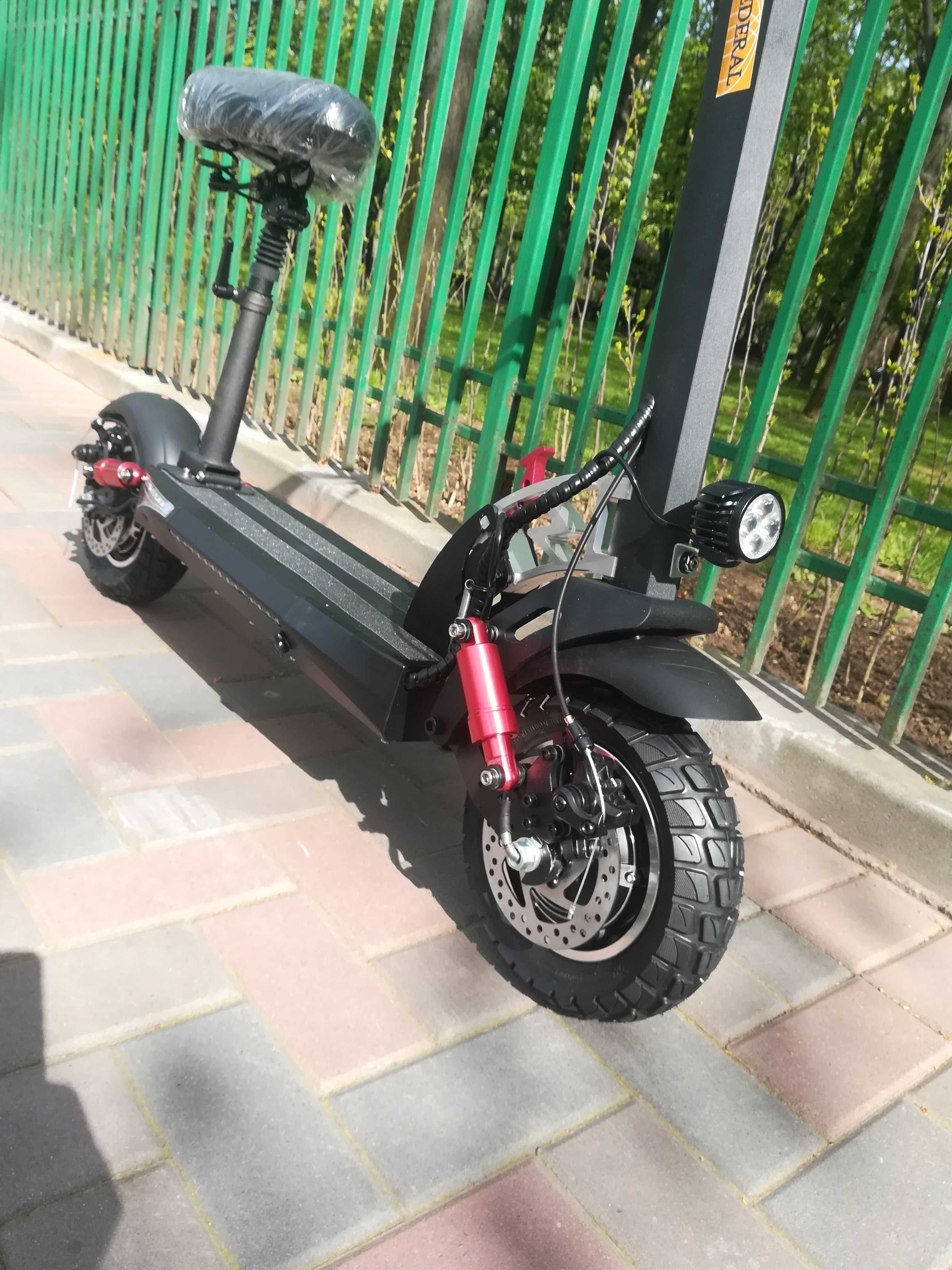 Trotineta electrica NOUA 800w Explorare urbană cu stil si viteza !