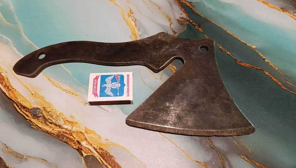 Продаётся топорик СССР.