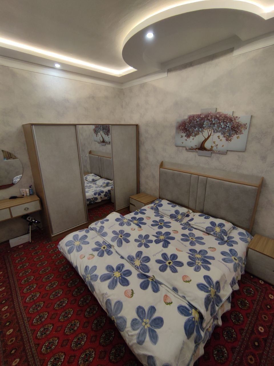 Кукон шахар Тошкентли Гузарда Зудлик билан катта ховли сотилади!
