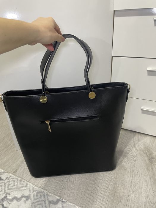 Черна дамска чанта