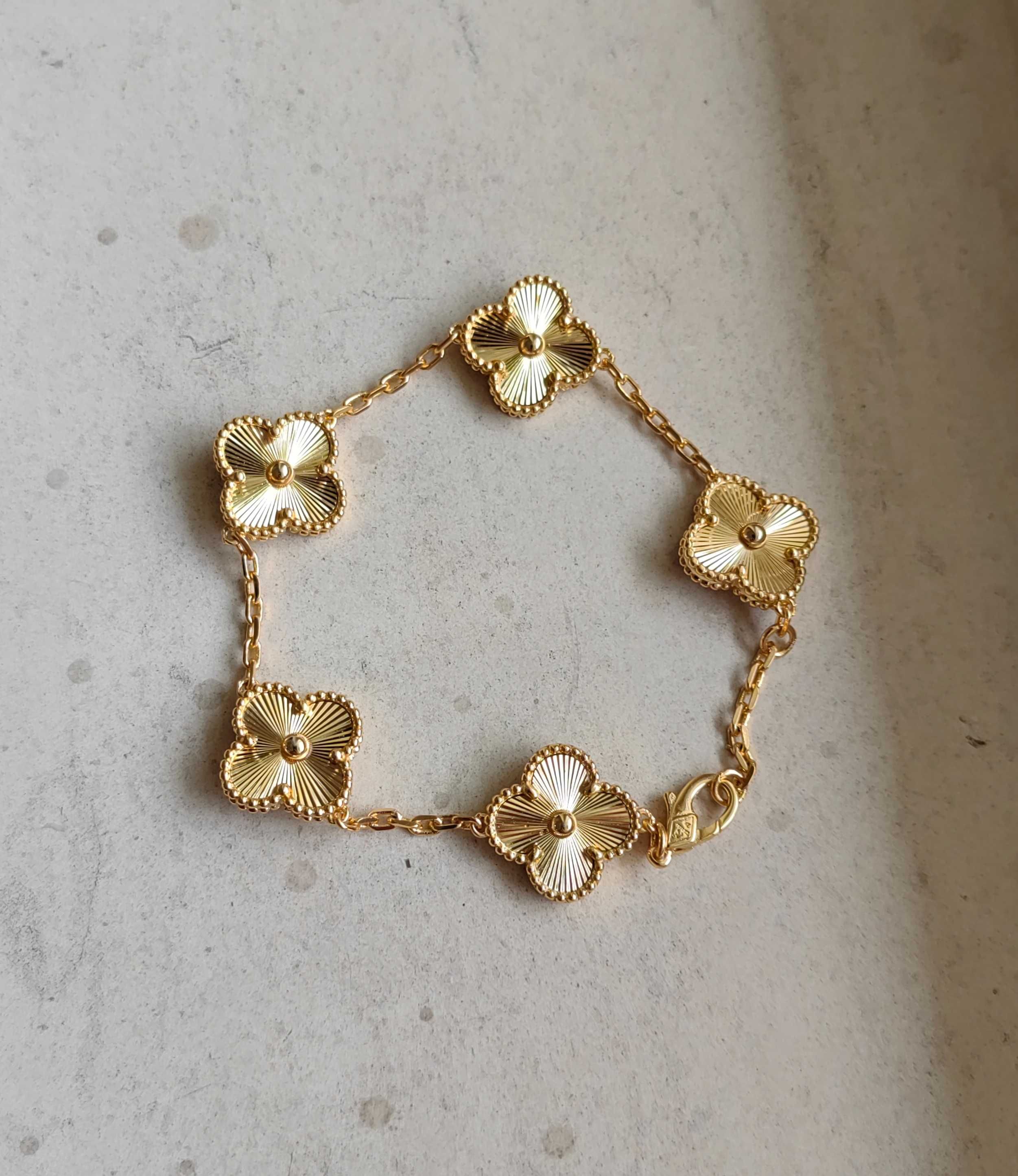 Гривна със златни детелини - Van Cleef & Arpels VCA Vintage Alhambra