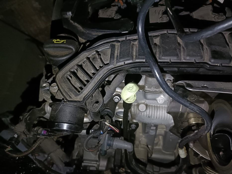 Motor Peugeot 3008 2 2021 1.2 benzina HN05 208 2008