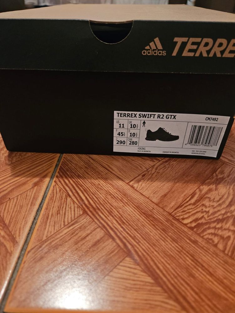 Adidasi Adidas Terrex Swift R2 purtati o singura data