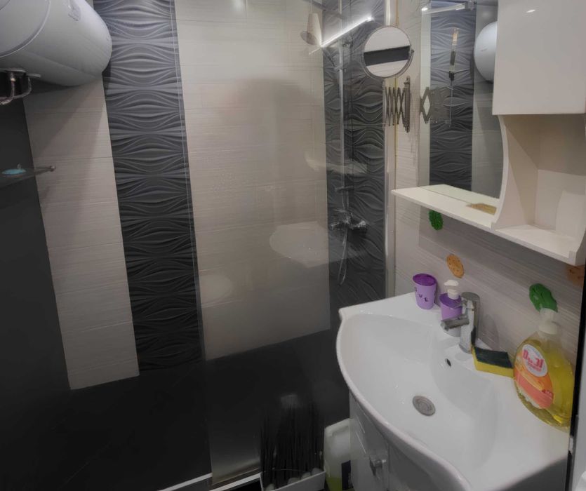 Дава се под наем Двустаен апартамент в София, Зона Б-18 - 65 кв.м за 510 € - Снимка #2