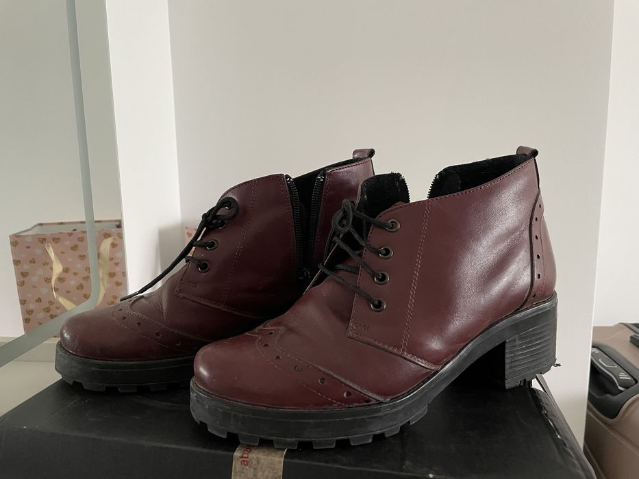 Дамски боти и ботуши