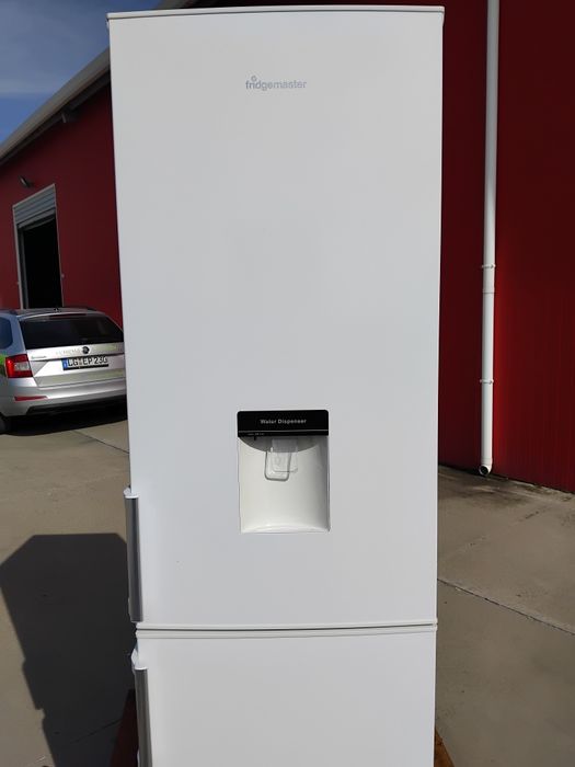 Хладилник с фризер Fridgemaster