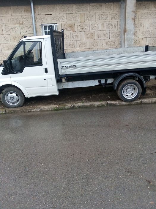 Транспортни услуги със самосвал