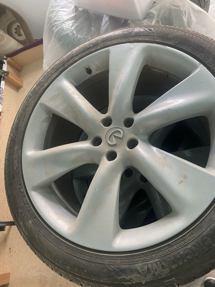 265/45R21 диски с резиной