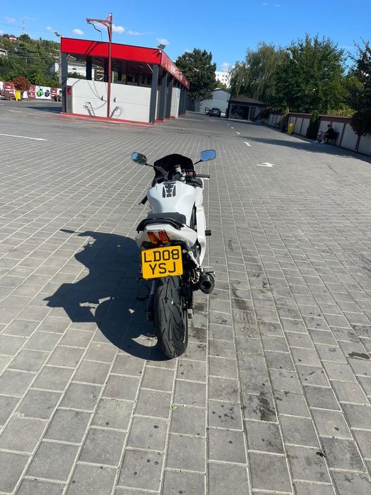 Vând suzuki 650 cc